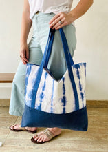 Load image into Gallery viewer, Shibori Tote